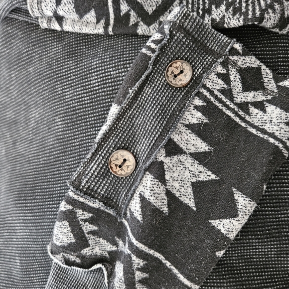 Able Thermal Shirt 1X Black Cuff Detail Size Tag Fabric Tag Removed - Picture 5 of 7